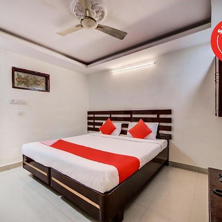 Oyo 33504 Hotel Ananda Inn Hyderabad Exteriör bild