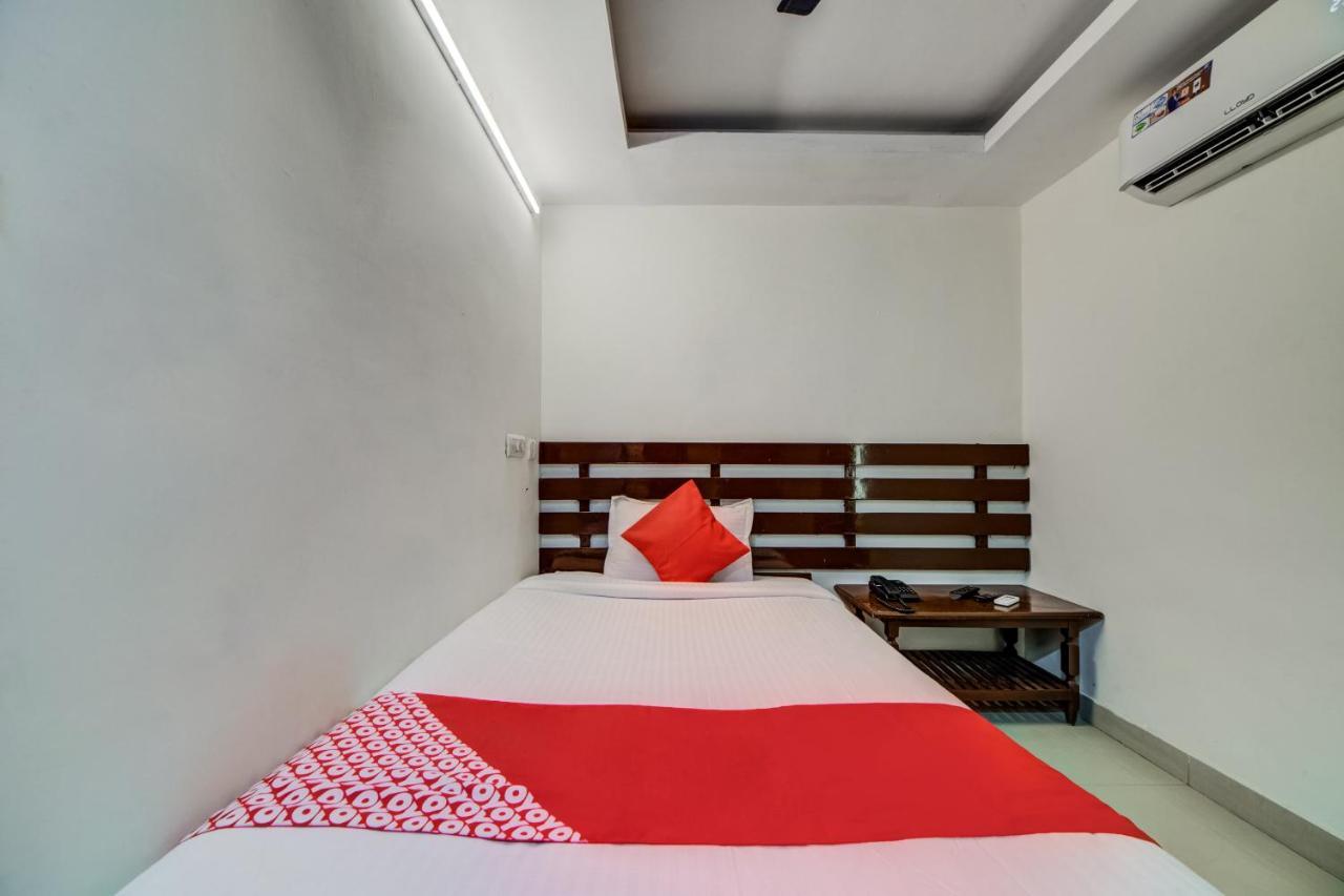 Oyo 33504 Hotel Ananda Inn Hyderabad Exteriör bild