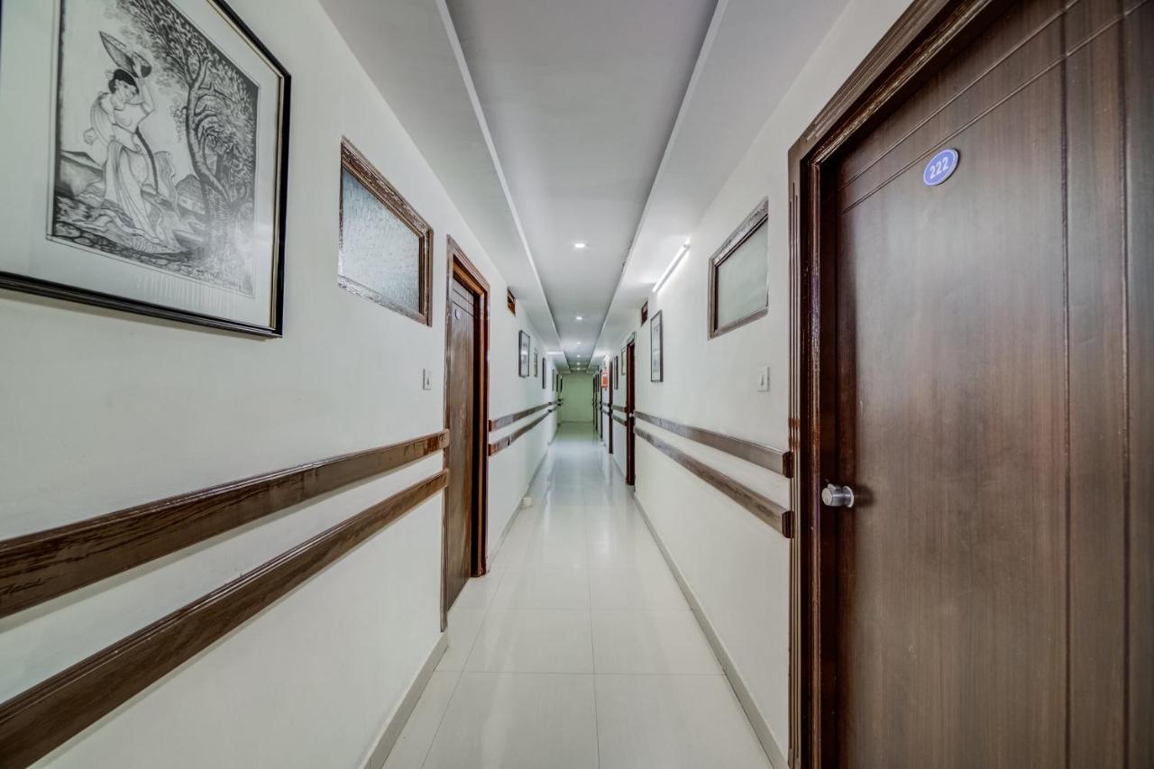 Oyo 33504 Hotel Ananda Inn Hyderabad Exteriör bild