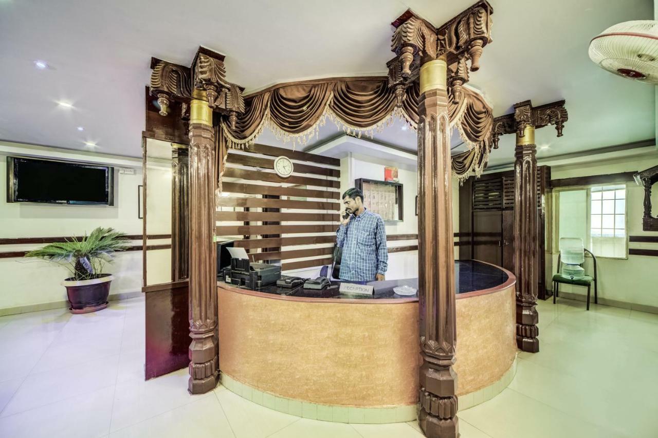 Oyo 33504 Hotel Ananda Inn Hyderabad Exteriör bild