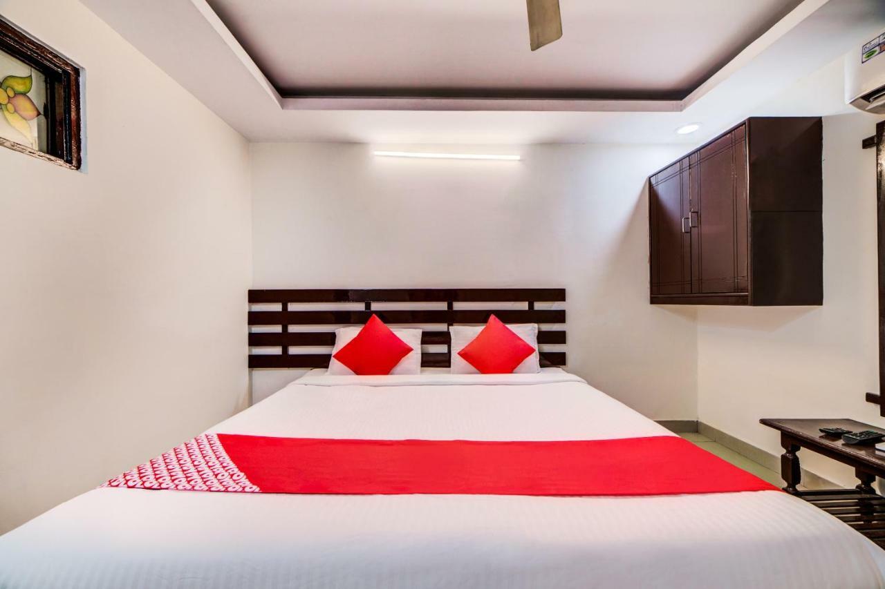 Oyo 33504 Hotel Ananda Inn Hyderabad Exteriör bild